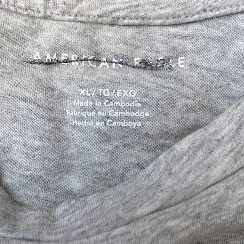 American Eagle cropped tshirt - Picture 2 of 2